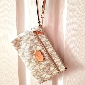 Michael Kors wristlet